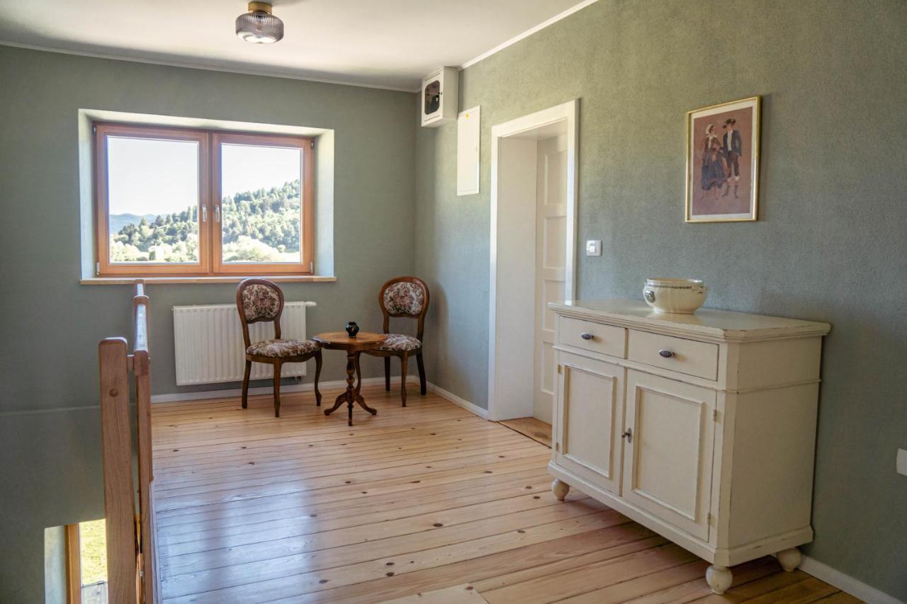 Holiday Home Loz Stari Trg pri Lozu Kültér fotó